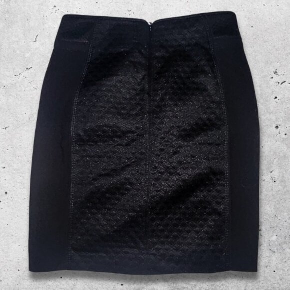 White House Black Market‎ Pull-On Skirt Textured Quilted Side Panels Black W 2 - Picture 3 of 12